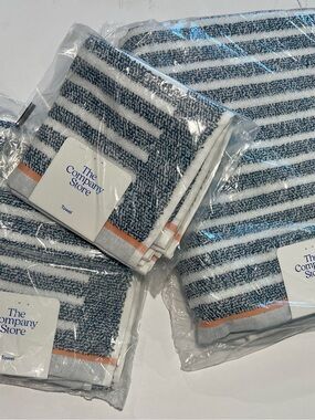 The Company Store 4 piece Navy & White Striped Towel set with Peach Accent